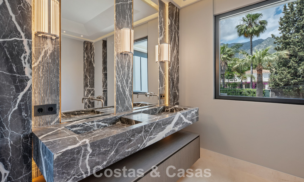 Nouvelle villa architecturale moderne avec vue imprenable sur la mer à vendre sur le Golden Mile de Marbella 799295