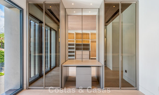 Nouvelle villa architecturale moderne avec vue imprenable sur la mer à vendre sur le Golden Mile de Marbella 799300 