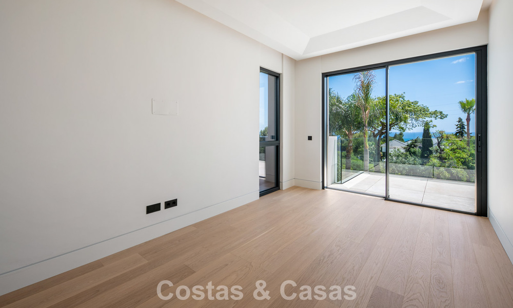 Nouvelle villa architecturale moderne avec vue imprenable sur la mer à vendre sur le Golden Mile de Marbella 799310