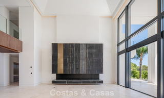 Nouvelle villa architecturale moderne avec vue imprenable sur la mer à vendre sur le Golden Mile de Marbella 799315 