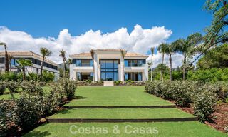 Nouvelle villa architecturale moderne avec vue imprenable sur la mer à vendre sur le Golden Mile de Marbella 799333 