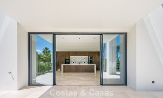 Nouvelle villa architecturale moderne avec vue imprenable sur la mer à vendre sur le Golden Mile de Marbella 799337 
