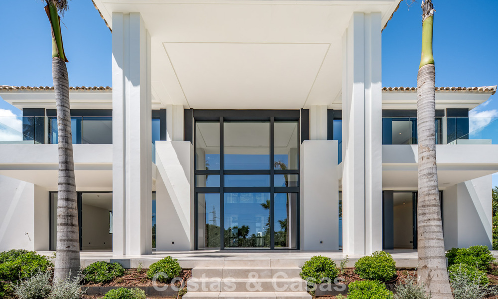 Nouvelle villa architecturale moderne avec vue imprenable sur la mer à vendre sur le Golden Mile de Marbella 799338