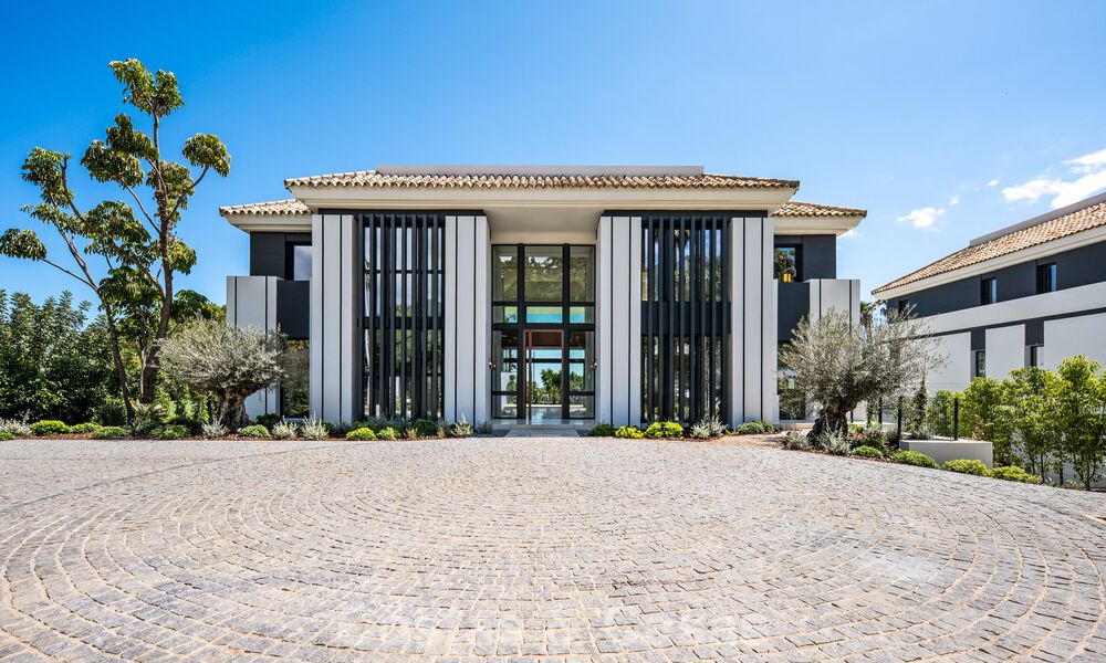 Nouvelle villa architecturale moderne avec vue imprenable sur la mer à vendre sur le Golden Mile de Marbella 799341