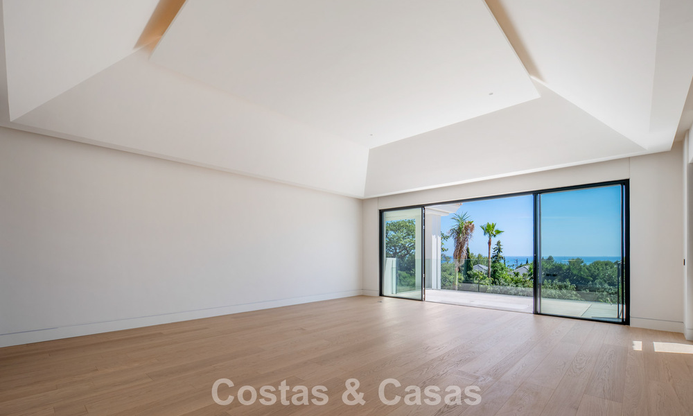 Nouvelle villa architecturale moderne avec vue imprenable sur la mer à vendre sur le Golden Mile de Marbella 799345