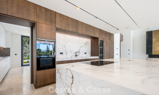 Nouvelle villa architecturale moderne avec vue imprenable sur la mer à vendre sur le Golden Mile de Marbella 799349 