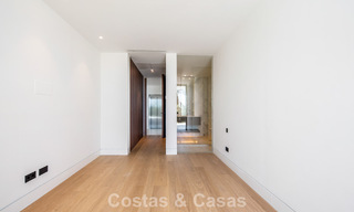 Nouvelle villa architecturale moderne avec vue imprenable sur la mer à vendre sur le Golden Mile de Marbella 799353 