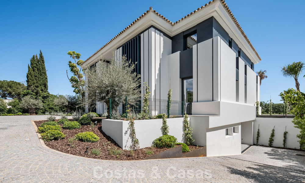 Nouvelle villa architecturale moderne avec vue imprenable sur la mer à vendre sur le Golden Mile de Marbella 799361