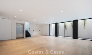 Nouvelle villa architecturale moderne avec vue imprenable sur la mer à vendre sur le Golden Mile de Marbella 799366 