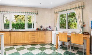 Villa de luxe espagnole intemporelle avec grand jardin et piscine à vendre dans les collines de Marbella - Benahavís 799391 