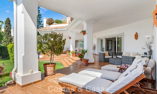 Villa de luxe espagnole intemporelle avec grand jardin et piscine à vendre dans les collines de Marbella - Benahavís 799395 