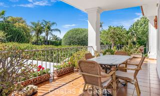 Villa de luxe espagnole intemporelle avec grand jardin et piscine à vendre dans les collines de Marbella - Benahavís 799396 