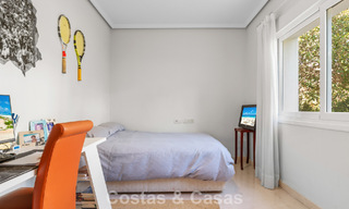 Villa de luxe espagnole intemporelle avec grand jardin et piscine à vendre dans les collines de Marbella - Benahavís 799402 