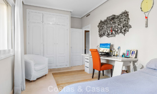 Villa de luxe espagnole intemporelle avec grand jardin et piscine à vendre dans les collines de Marbella - Benahavís 799403 