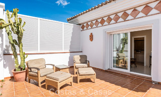 Villa de luxe espagnole intemporelle avec grand jardin et piscine à vendre dans les collines de Marbella - Benahavís 799412 