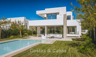 Élégante villa contemporaine à vendre sur la new golden mile entre Marbella et Estepona 799478 