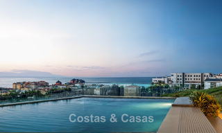 Lancement! Appartements neufs modernes avec vue sur la mer à vendre dans le centre d’Estepona 799546 