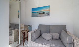 Villa méditerranéenne modernisée et prête à emménager à vendre à quelques mètres de la plage entre Marbella et Estepona 799605 