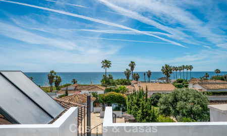 Villa méditerranéenne modernisée et prête à emménager à vendre à quelques mètres de la plage entre Marbella et Estepona 799611