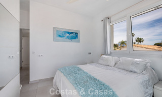 Villa méditerranéenne modernisée et prête à emménager à vendre à quelques mètres de la plage entre Marbella et Estepona 799617 