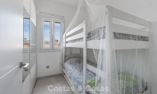 Villa méditerranéenne modernisée et prête à emménager à vendre à quelques mètres de la plage entre Marbella et Estepona 799618 