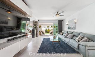 Villa méditerranéenne modernisée et prête à emménager à vendre à quelques mètres de la plage entre Marbella et Estepona 799621 