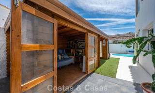 Villa méditerranéenne modernisée et prête à emménager à vendre à quelques mètres de la plage entre Marbella et Estepona 799628 