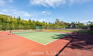 Appartement en première ligne de plage rénové avec vue mer directe à vendre sur la New Golden Mile, Estepona Est 799564 