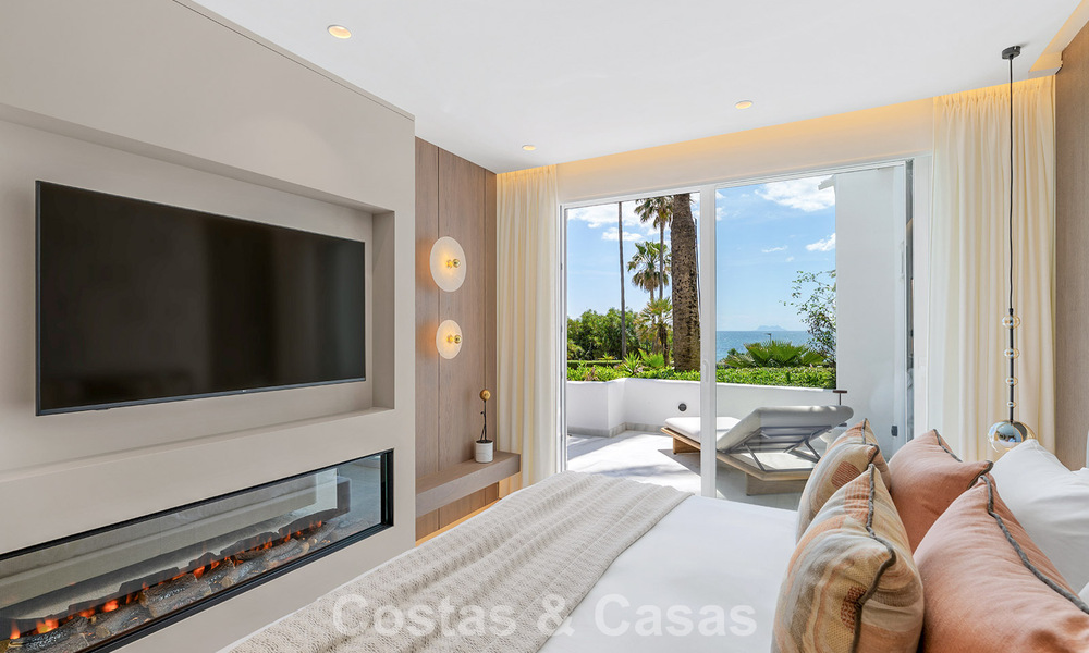 Appartement en première ligne de plage rénové avec vue mer directe à vendre sur la New Golden Mile, Estepona Est 799566