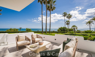 Appartement en première ligne de plage rénové avec vue mer directe à vendre sur la New Golden Mile, Estepona Est 799570 