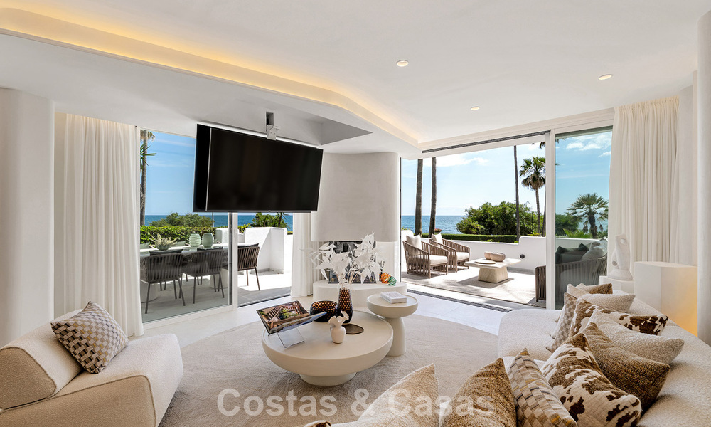 Appartement en première ligne de plage rénové avec vue mer directe à vendre sur la New Golden Mile, Estepona Est 799572