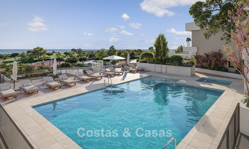 Maisons neuves avec vue sur la mer et les montagnes à vendre dans un complexe de style resort à Fuengirola, Costa del Sol 799596