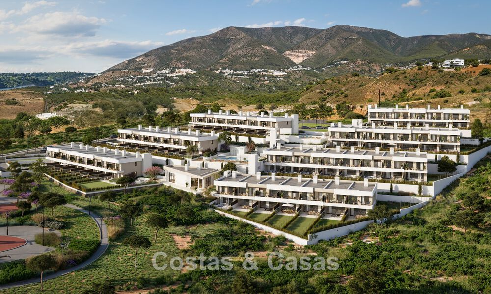 Maisons neuves avec vue sur la mer et les montagnes à vendre dans un complexe de style resort à Fuengirola, Costa del Sol 799598