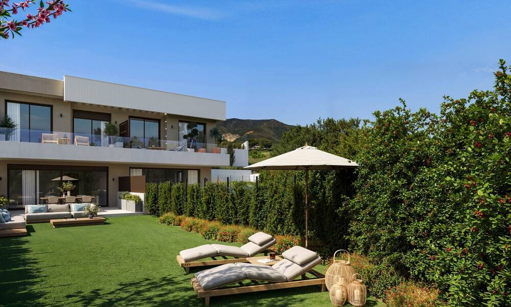 Maisons neuves avec vue sur la mer et les montagnes à vendre dans un complexe de style resort à Fuengirola, Costa del Sol 799601