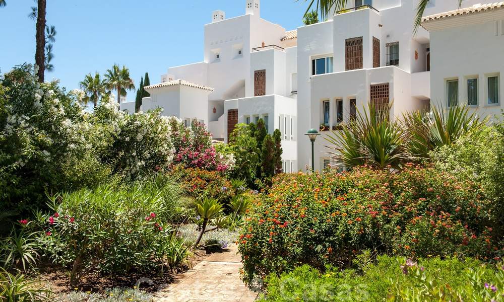 Appartements en première ligne de plage et de golf a vendre a Los Monteros Playa, Marbella 26168