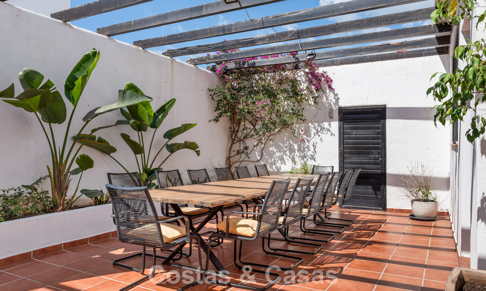 Villa à vendre à Nueva Andalucía, Marbella, à distance de marche de la plage, près de Puerto Banús 799631