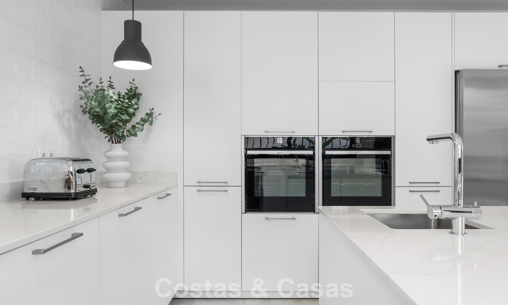 Villa à vendre à Nueva Andalucía, Marbella, à distance de marche de la plage, près de Puerto Banús 799651