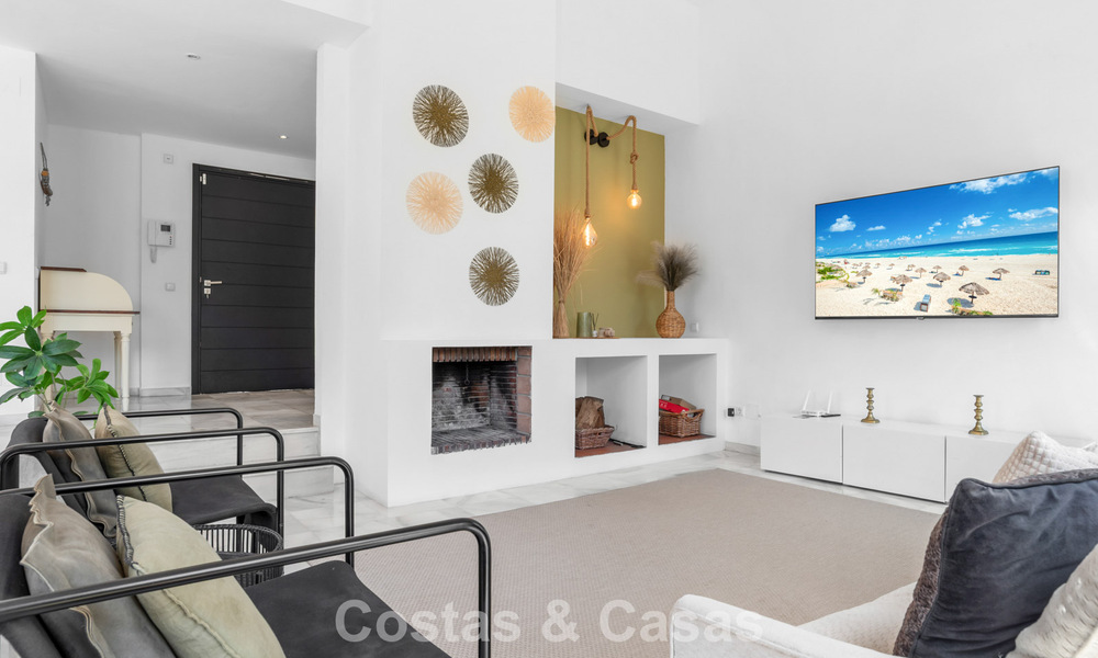 Villa à vendre à Nueva Andalucía, Marbella, à distance de marche de la plage, près de Puerto Banús 799657