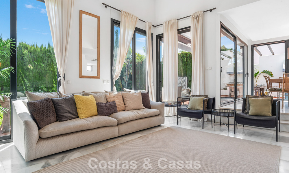 Villa à vendre à Nueva Andalucía, Marbella, à distance de marche de la plage, près de Puerto Banús 799658