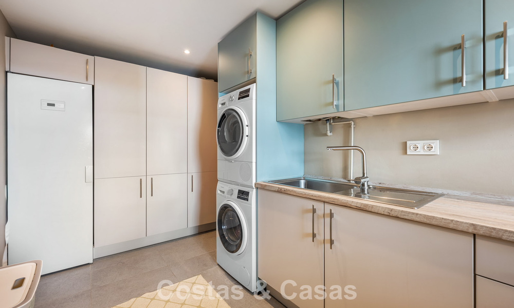 Appartement rénové en première ligne de golf à vendre à proximité des commodités à Guadalmina Alta et San Pedro, Marbella 799684