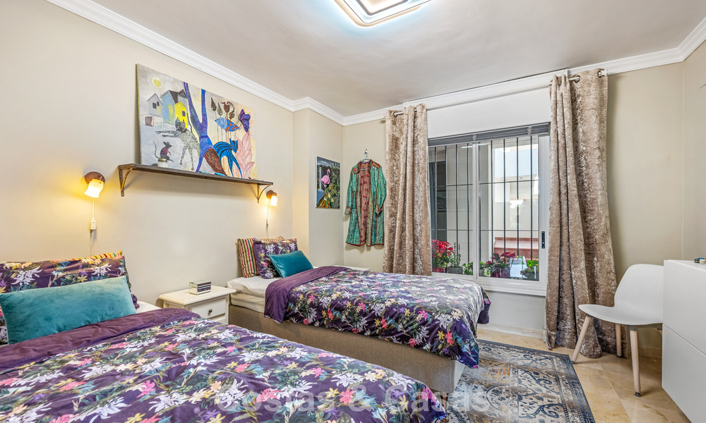 Appartement rénové en première ligne de golf à vendre à proximité des commodités à Guadalmina Alta et San Pedro, Marbella 799689