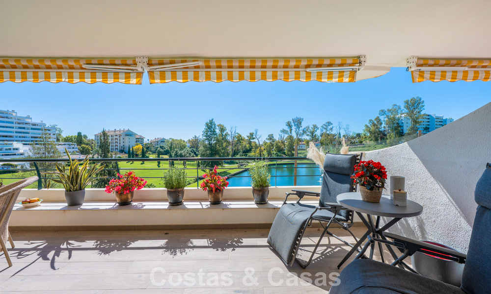 Appartement rénové en première ligne de golf à vendre à proximité des commodités à Guadalmina Alta et San Pedro, Marbella 799699