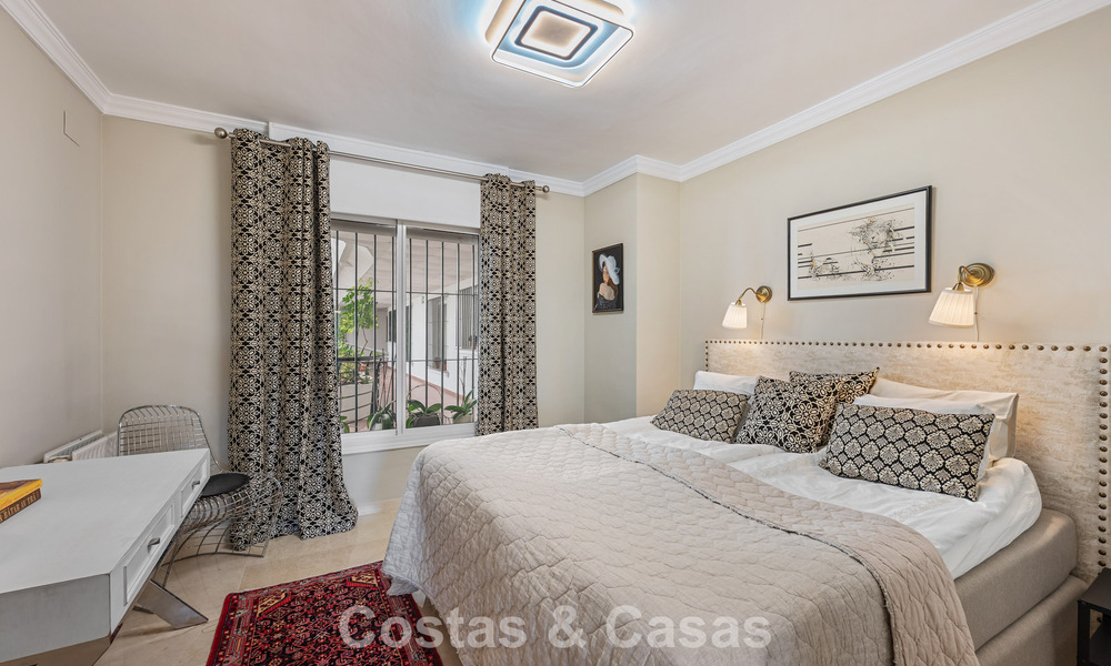 Appartement rénové en première ligne de golf à vendre à proximité des commodités à Guadalmina Alta et San Pedro, Marbella 799704