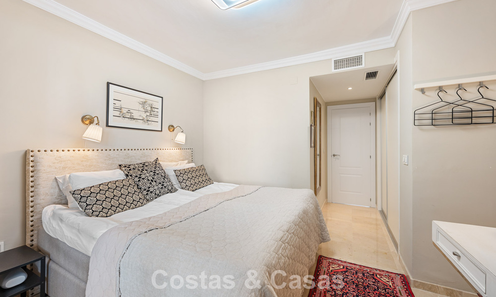 Appartement rénové en première ligne de golf à vendre à proximité des commodités à Guadalmina Alta et San Pedro, Marbella 799705
