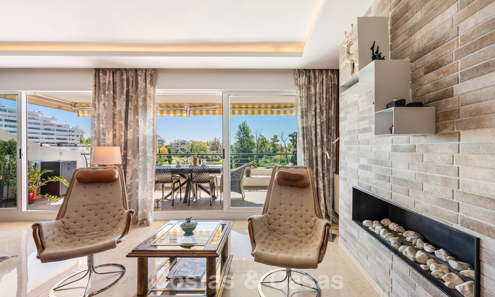 Appartement rénové en première ligne de golf à vendre à proximité des commodités à Guadalmina Alta et San Pedro, Marbella 799720