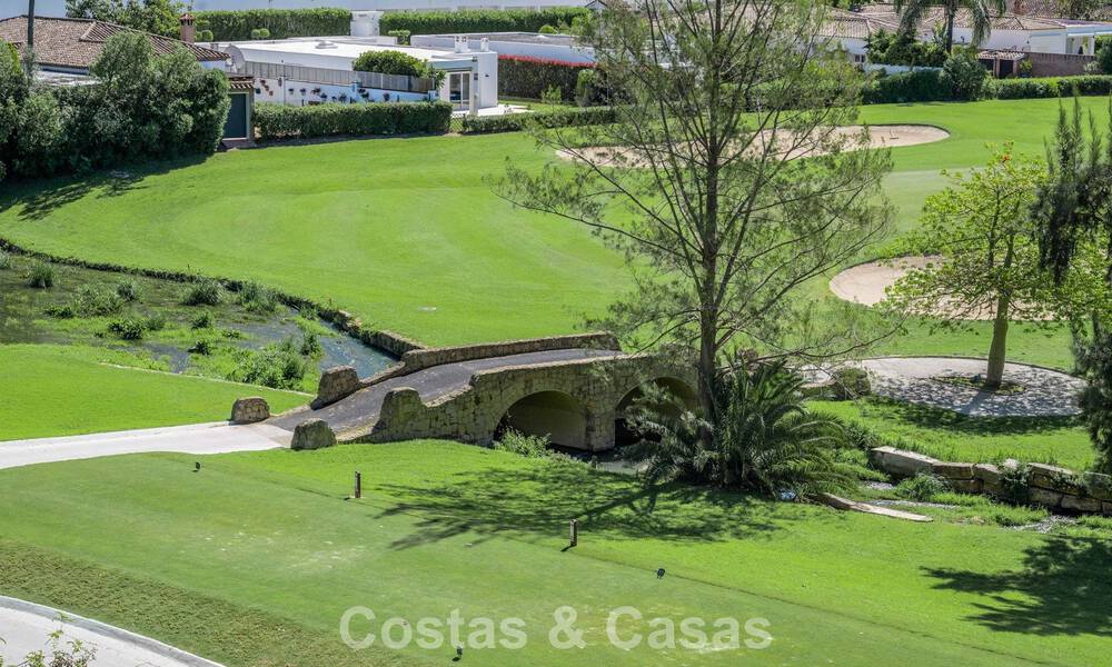 Appartement rénové en première ligne de golf à vendre à proximité des commodités à Guadalmina Alta et San Pedro, Marbella 799723
