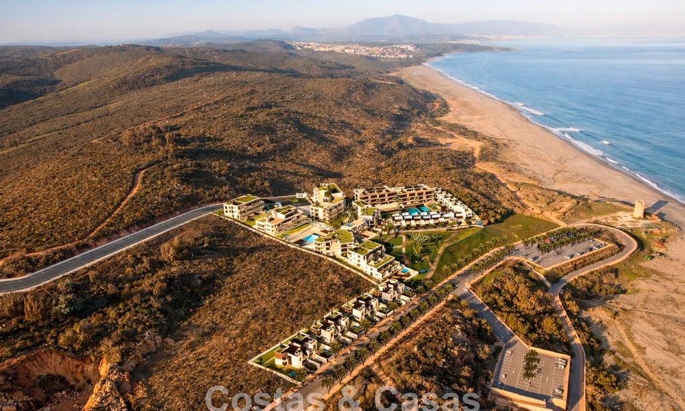 Lancement! Appartements en première ligne de plage et maisons mitoyennes avec vue mer à vendre près de Sotogrande, Costa del Sol 799726