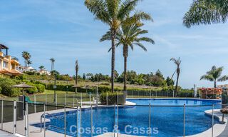 Appartement avec vue sur la mer à vendre à distance de marche de Puerto Banús et de la plage à Nueva Andalucía, Marbella 799786 