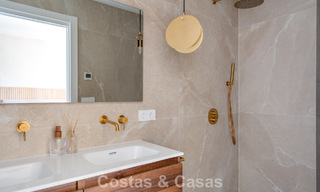 Appartement avec vue sur la mer à vendre à distance de marche de Puerto Banús et de la plage à Nueva Andalucía, Marbella 799793 