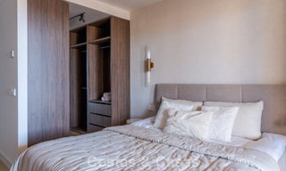 Appartement avec vue sur la mer à vendre à distance de marche de Puerto Banús et de la plage à Nueva Andalucía, Marbella 799798 